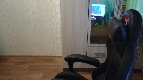 Golden boyyy21 online show from April 2026 04:19:01 PM