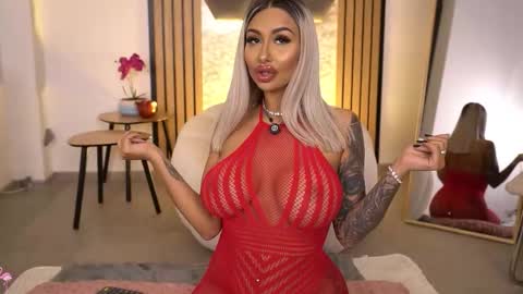 Snapshot of goldenamberx chatting on January 2026 06:28:02 AM GoldenAmberX online show from January 2026 06:28:02 AM