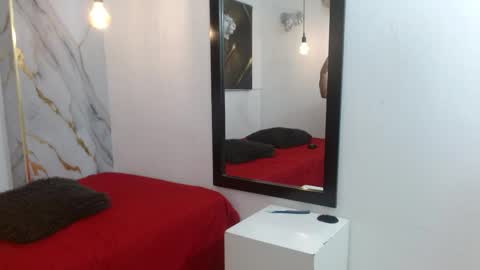 Snapshot of goldendesirex_ chatting on April 2026 07:25:02 PM online show from April 2026 07:25:02 PM