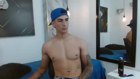Snapshot of goldendesirex_ chatting on April 2026 08:01:02 PM online show from April 2026 08:01:02 PM
