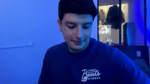 goldenknight33 online show from November 2025 03:58:02 PM