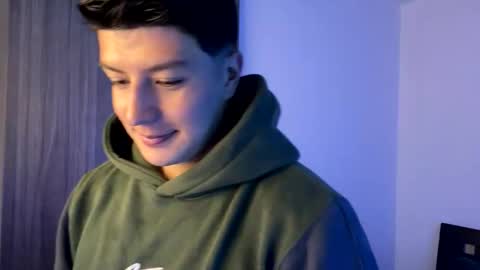 goldenknight33 online show from December 2025 03:39:02 PM