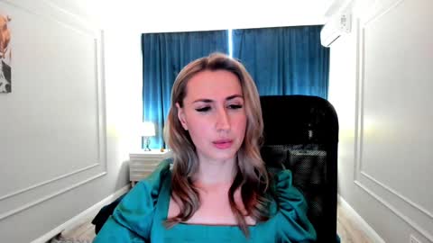 Olivia online show from February 2025 11:32:02 AM