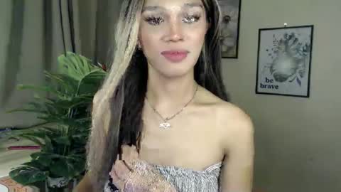 Lily is Gold online show from March 2026 06:58:01 PM