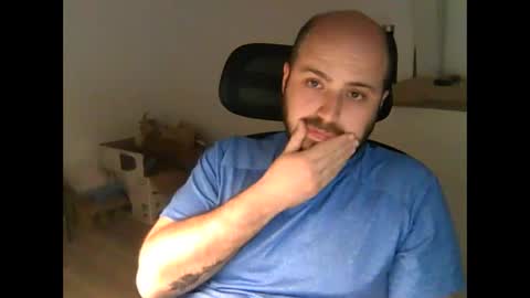Snapshot of goldenspainboy chatting on April 2026 06:38:01 PM goldenspainboy online show from April 2026 06:38:01 PM