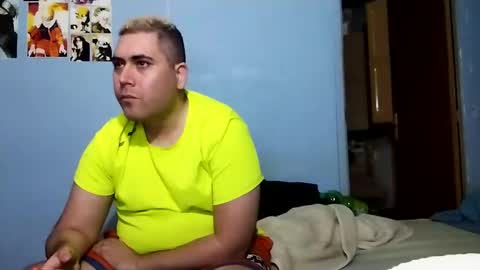 Snapshot of gorak32 chatting on January 2025 01:52:01 AM GoraK online show from January 2025 01:52:01 AM