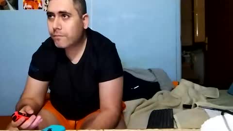 Snapshot of gorak32 chatting on January 2025 11:02:01 PM GoraK online show from January 2025 11:02:01 PM