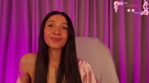 Snapshot of gorgeous_brunette chatting on February 2025 01:51:02 PM Rose online show from February 2025 01:51:02 PM