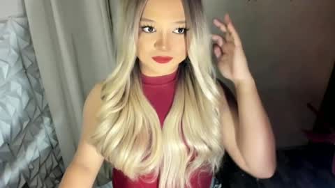 Snapshot of gorgeousamandarose chatting on June 2026 01:09:02 PM Amanda rose online show from June 2026 01:09:02 PM