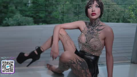 sophie  Special celebration a the beach 300k followers 3011 and 0112   online show from April 2026 08:17:01 PM