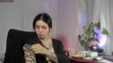 Snapshot of goth_ru chatting on July 2026 01:02:02 PM Russ online show from July 2026 01:02:02 PM