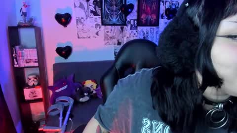 Engel   Please help me to reach 50 thumbs up online show from February 2025 04:33:01 AM