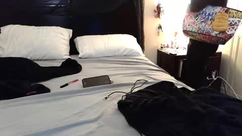 gothbaby305 online show from October 2025 09:39:02 PM