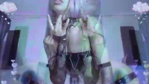 Snapshot of gothicute chatting on July 2026 06:18:01 AM online show from July 2026 06:18:01 AM