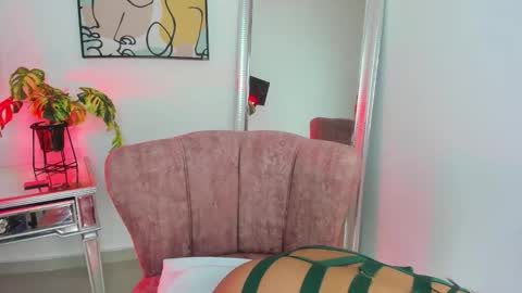 GRACE KIROZ online show from September 2025 03:17:02 AM