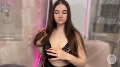 Snapshot of gracebrownnn chatting on May 2026 10:04:01 PM Grace Brown online show from May 2026 10:04:01 PM