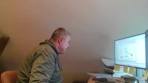 Snapshot of grau197077 chatting on February 2026 10:32:02 AM grau197077 online show from February 2026 10:32:02 AM