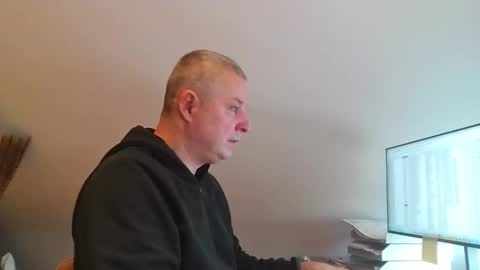 Snapshot of grau197077 chatting on February 2026 09:39:02 AM grau197077 online show from February 2026 09:39:02 AM