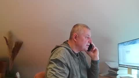 Snapshot of grau197077 chatting on February 2026 09:38:01 AM grau197077 online show from February 2026 09:38:01 AM