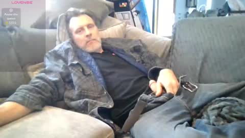 Gray lone wolf online show from January 2026 07:19:02 PM