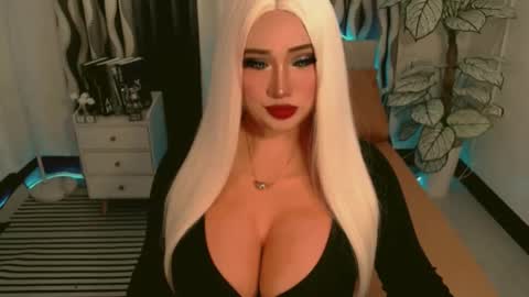 PAULATHEONE online show from November 2025 07:10:01 AM