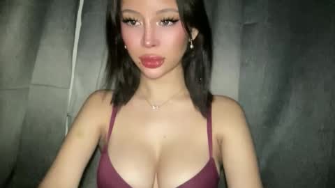 Marie Pelie online show from December 2025 06:12:02 PM