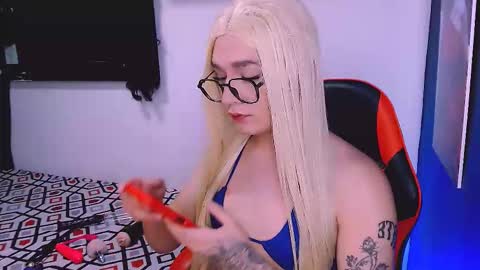 grecia_9inchs online show from October 2025 08:20:01 PM