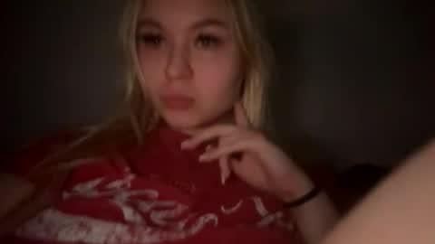 Snapshot of green_eyes_twinkl chatting on April 2026 09:38:02 PM Lina 3 online show from April 2026 09:38:02 PM