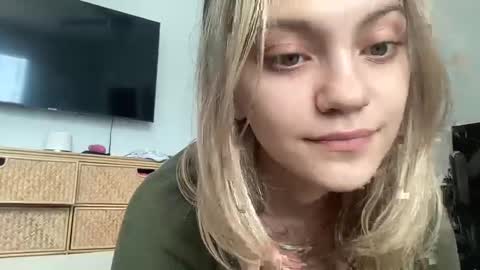 mila 3 online show from February 2025 04:58:01 PM