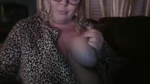 Snapshot of greeneyedgirl304 chatting on November 2025 07:54:01 AM greeneyedgirl304 online show from November 2025 07:54:01 AM