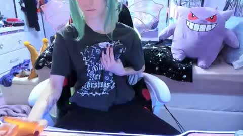 GreenEyedLovexo online show from November 2025 03:04:01 AM