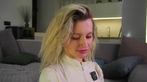 Kelly online show from April 2026 03:14:02 PM