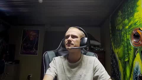 Snapshot of greenlungs8195 chatting on November 2025 09:41:01 AM Greenlungs8195 online show from November 2025 09:41:01 AM