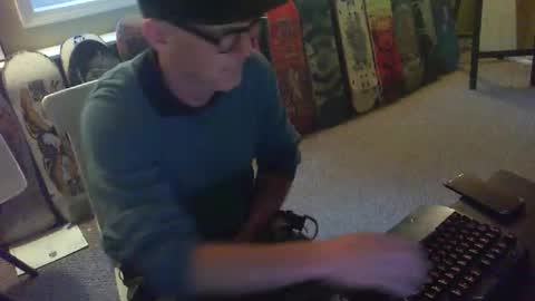 greenrooster1 online show from October 2025 12:44:02 AM