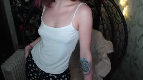 Lina online show from December 2025 10:21:02 AM