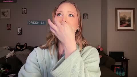 Snapshot of greenxxxqueen chatting on May 2026 05:04:01 AM SexQueen Nikki online show from May 2026 05:04:01 AM