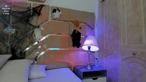 greidy_baker online show from October 2025 03:32:02 AM