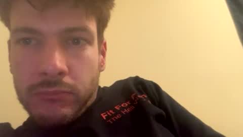 Perfectlyaveragesavage online show from November 2025 10:25:02 AM