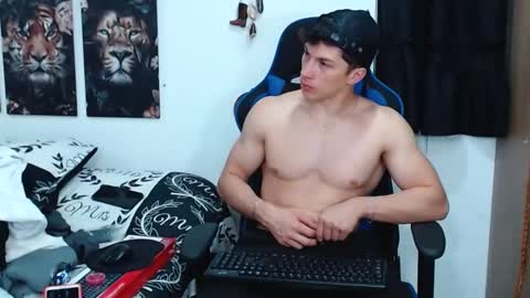 Snapshot of griego01 chatting on March 2025 07:16:01 AM griego01 online show from March 2025 07:16:01 AM