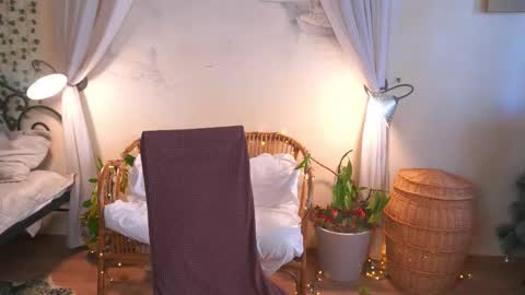 Gwen online show from February 2026 06:26:01 AM