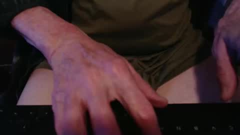 Snapshot of griz01 chatting on January 2026 08:21:01 PM griz01 online show from January 2026 08:21:01 PM