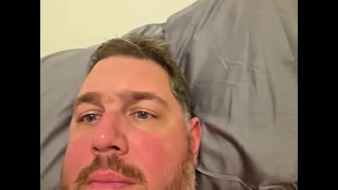 Snapshot of grizzly_uncut chatting on November 2025 04:35:01 AM grizzly_uncut online show from November 2025 04:35:01 AM