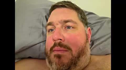 Snapshot of grizzly_uncut chatting on December 2025 04:29:02 AM grizzly_uncut online show from December 2025 04:29:02 AM