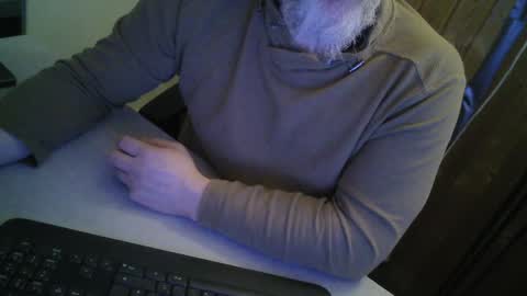 Snapshot of grooce_sub chatting on January 2025 01:55:02 PM Grooce online show from January 2025 01:55:02 PM