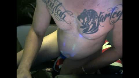 YOUNEEKWAYSTOPLEASEYOU online show from March 2026 08:59:01 PM