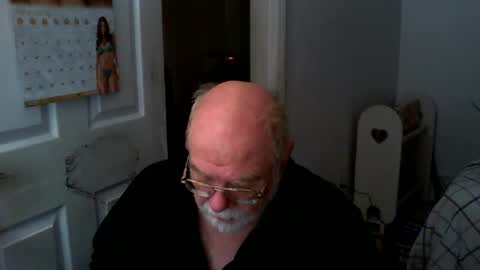 Snapshot of gtnolder60 chatting on February 2025 12:25:02 PM Gary online show from February 2025 12:25:02 PM