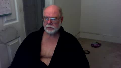 Snapshot of gtnolder60 chatting on September 2025 10:49:02 AM Gary online show from September 2025 10:49:02 AM