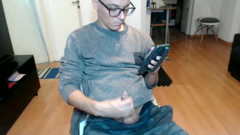 Snapshot of guachin_new chatting on June 2026 05:12:01 AM guachin_new online show from June 2026 05:12:01 AM