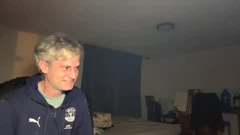 guardiannif_ online show from February 2025 01:03:02 AM