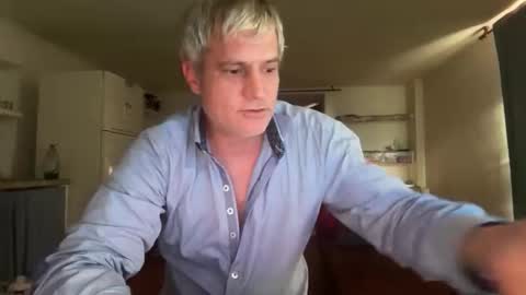 guardiannif_ online show from March 2026 04:46:02 PM